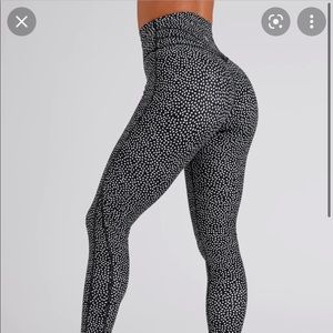 Buffbunny legacy leggings in bossy print size small